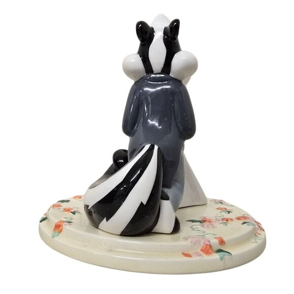 Looney Tunes Pepe Le Pew & Penelope Wedding 5.5" Figurine Wedding Cake Topper - Picture 3 of 6